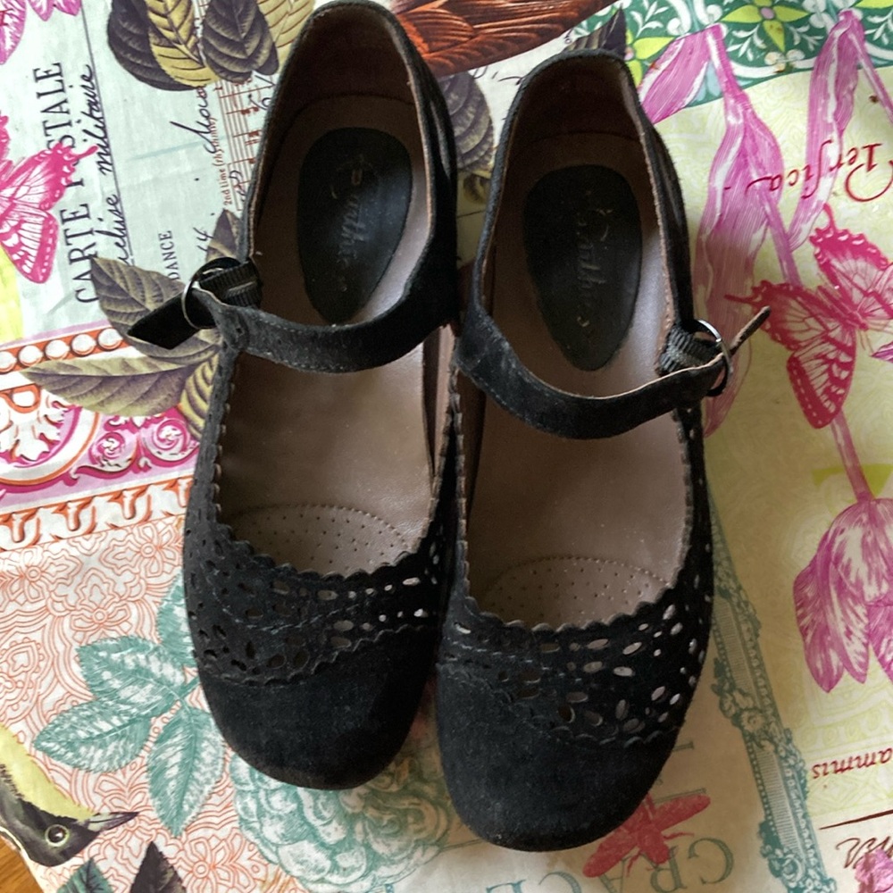 Earthies Black Flats Classic Loafers suede